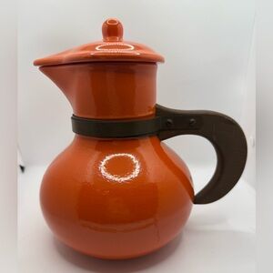 Vintage Red Wing Plain BatterPOTTERY ORANGE PITCHER Wood Handle Carafe With Lid
